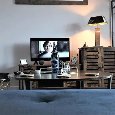 Daire Jaworski Apart's *